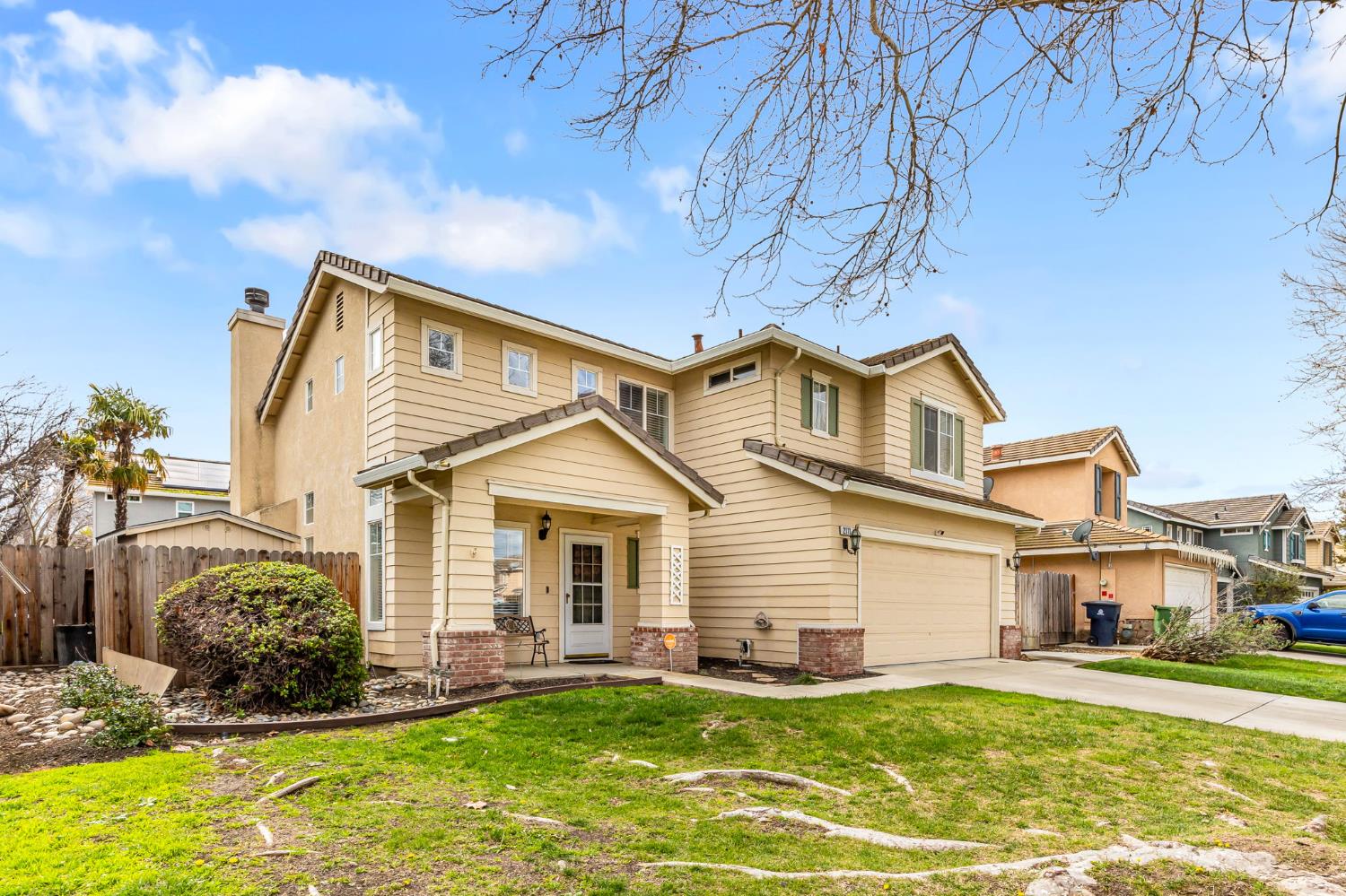 Detail Gallery Image 4 of 45 For 2111 Bridle Creek Cir, Tracy,  CA 95377 - 3 Beds | 2/1 Baths