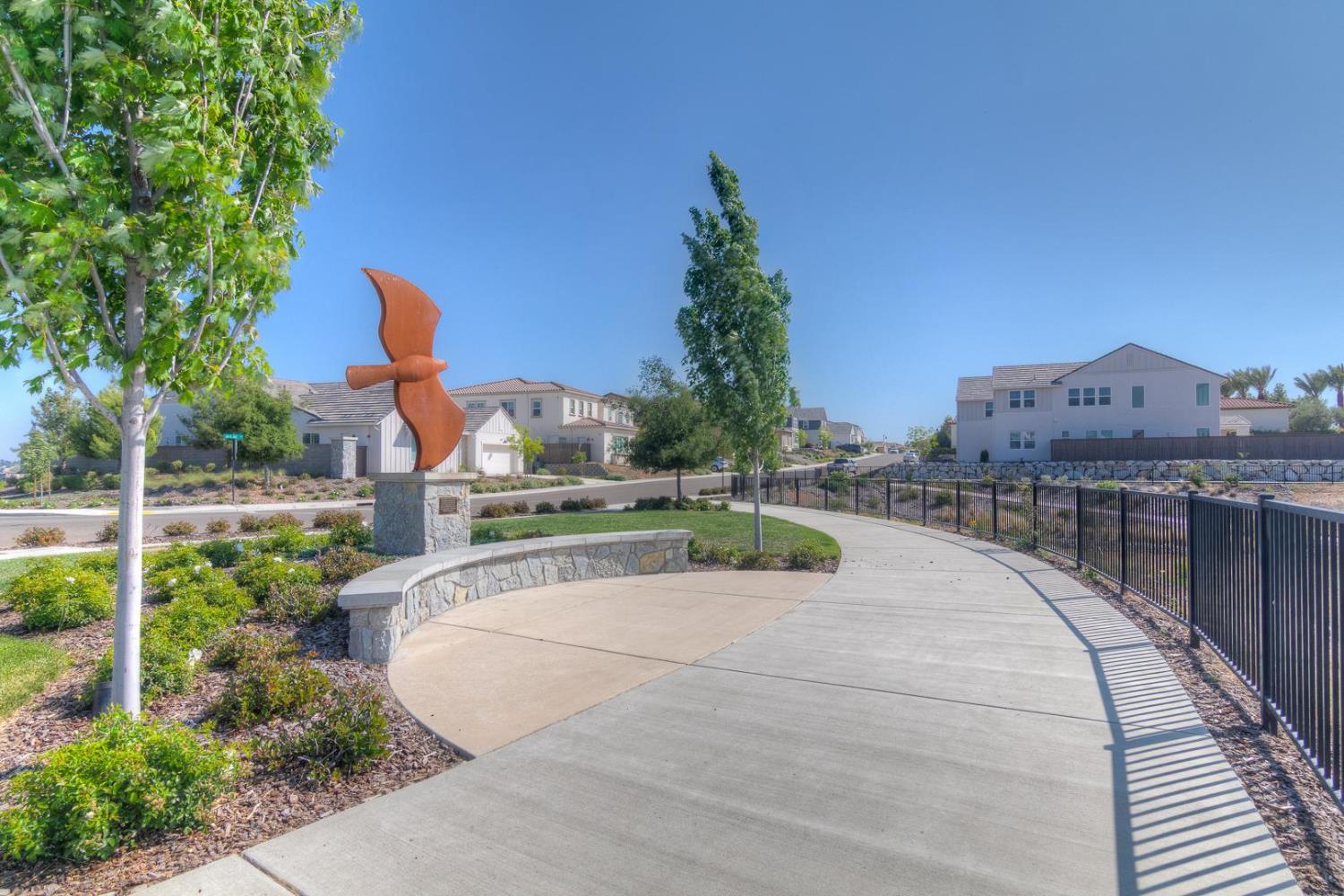 Detail Gallery Image 64 of 81 For 4009 Whitney Vista Ln, Rocklin,  CA 95677 - 4 Beds | 4/1 Baths