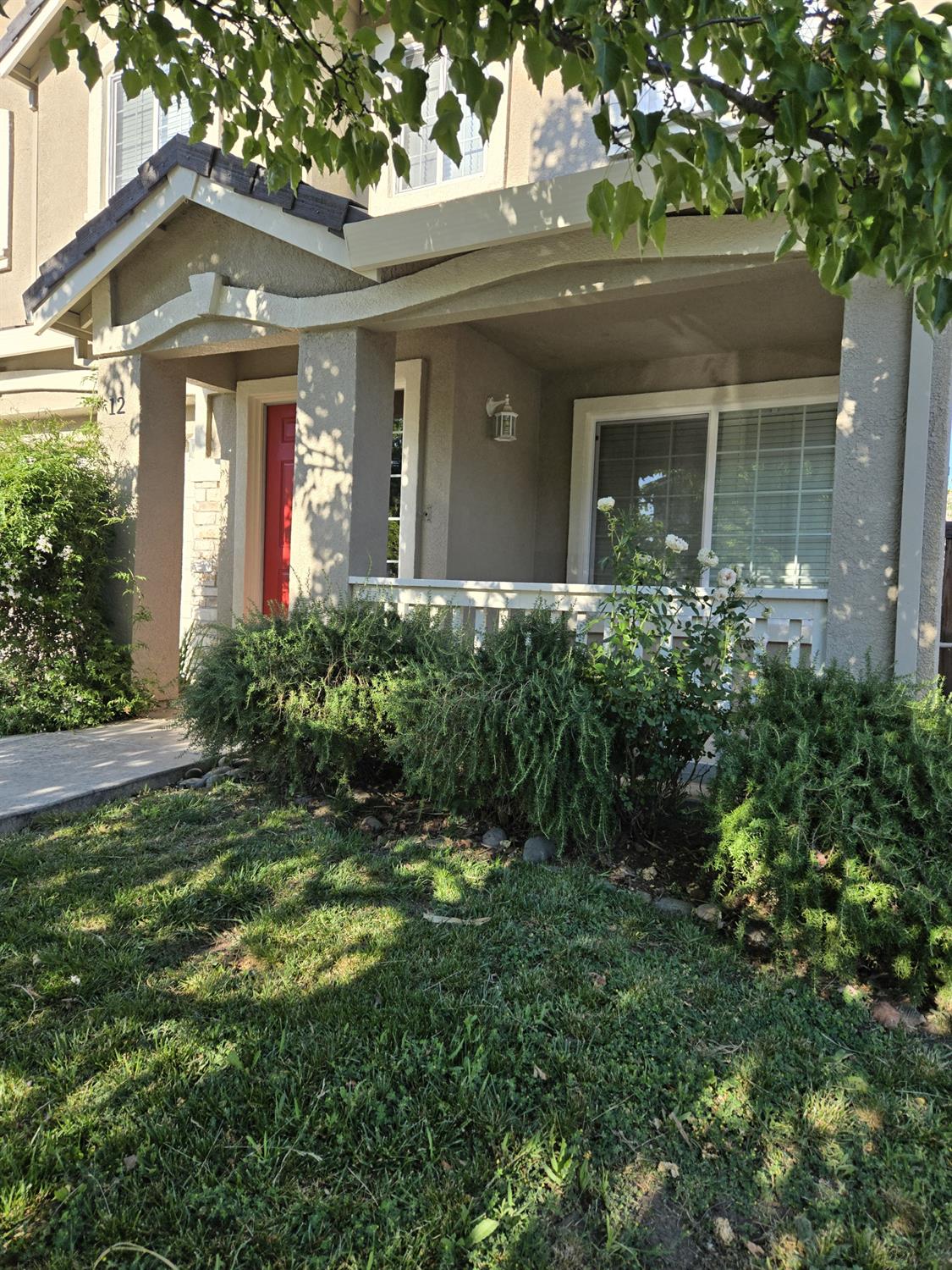 Detail Gallery Image 3 of 18 For 12 Jackdaw Ct, Sacramento,  CA 95834 - 5 Beds | 2/1 Baths