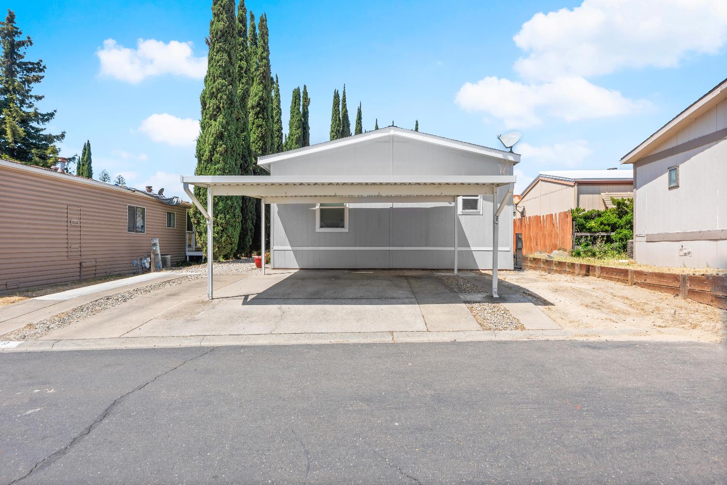 Detail Gallery Image 4 of 23 For 1399 Sacramento Ave 59, West Sacramento,  CA 95605 - 4 Beds | 2 Baths