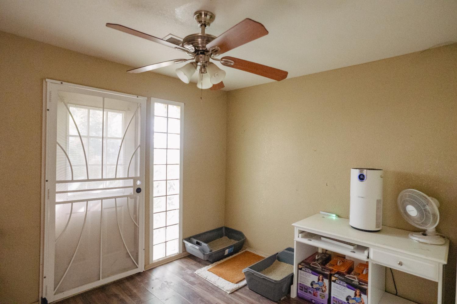 Detail Gallery Image 16 of 66 For 1070 E 23rd St, Merced,  CA 95340 - 3 Beds | 2 Baths