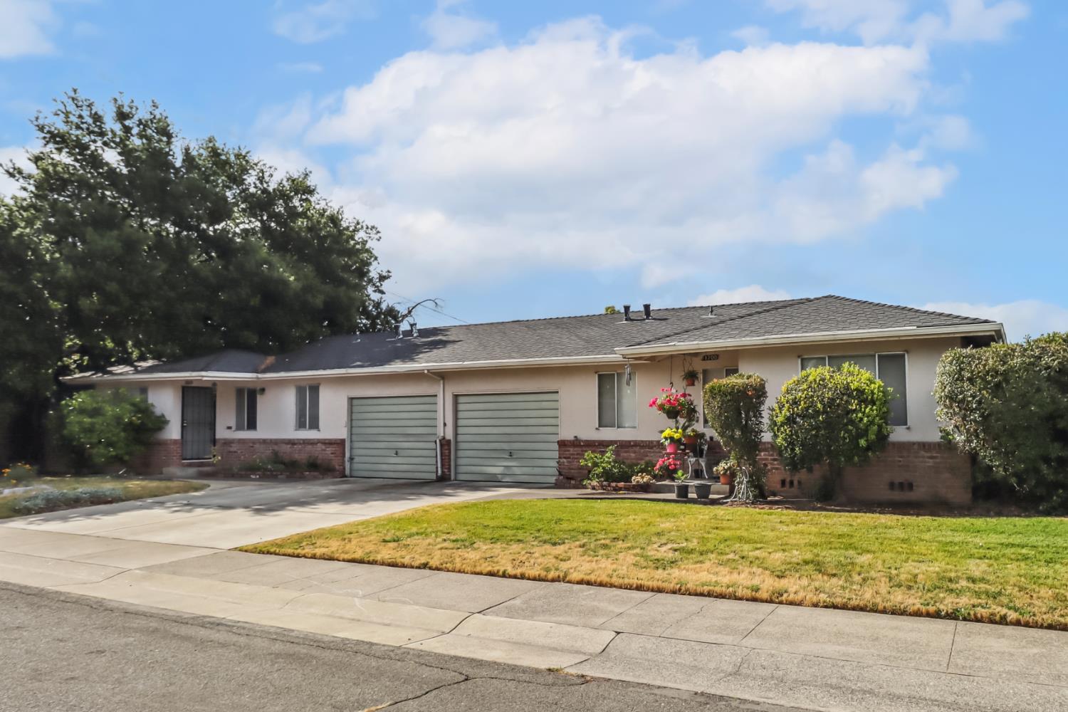 Detail Gallery Image 26 of 41 For 1702 Harian Way, Sacramento,  CA 95822 - – Beds | – Baths