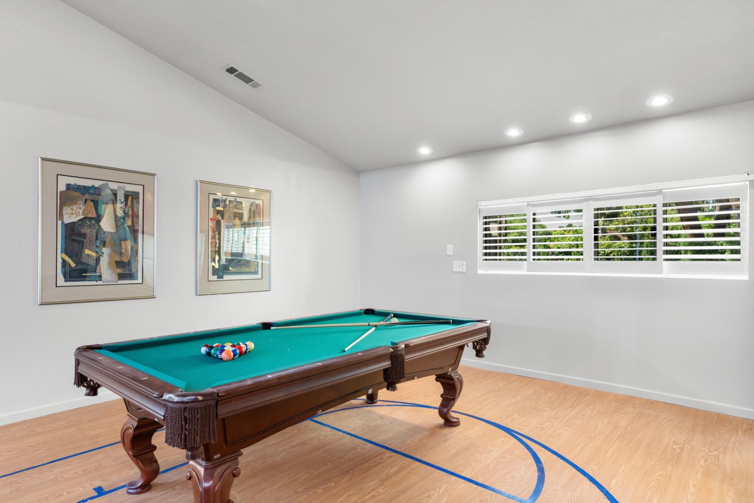 Detail Gallery Image 68 of 97 For 3221 Country Club Blvd, Stockton,  CA 95204 - 4 Beds | 3/1 Baths