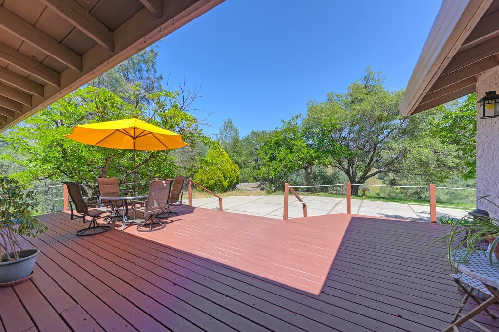 Detail Gallery Image 17 of 93 For 3561 Ahwahnee Way, Cool,  CA 95614 - 4 Beds | 3 Baths