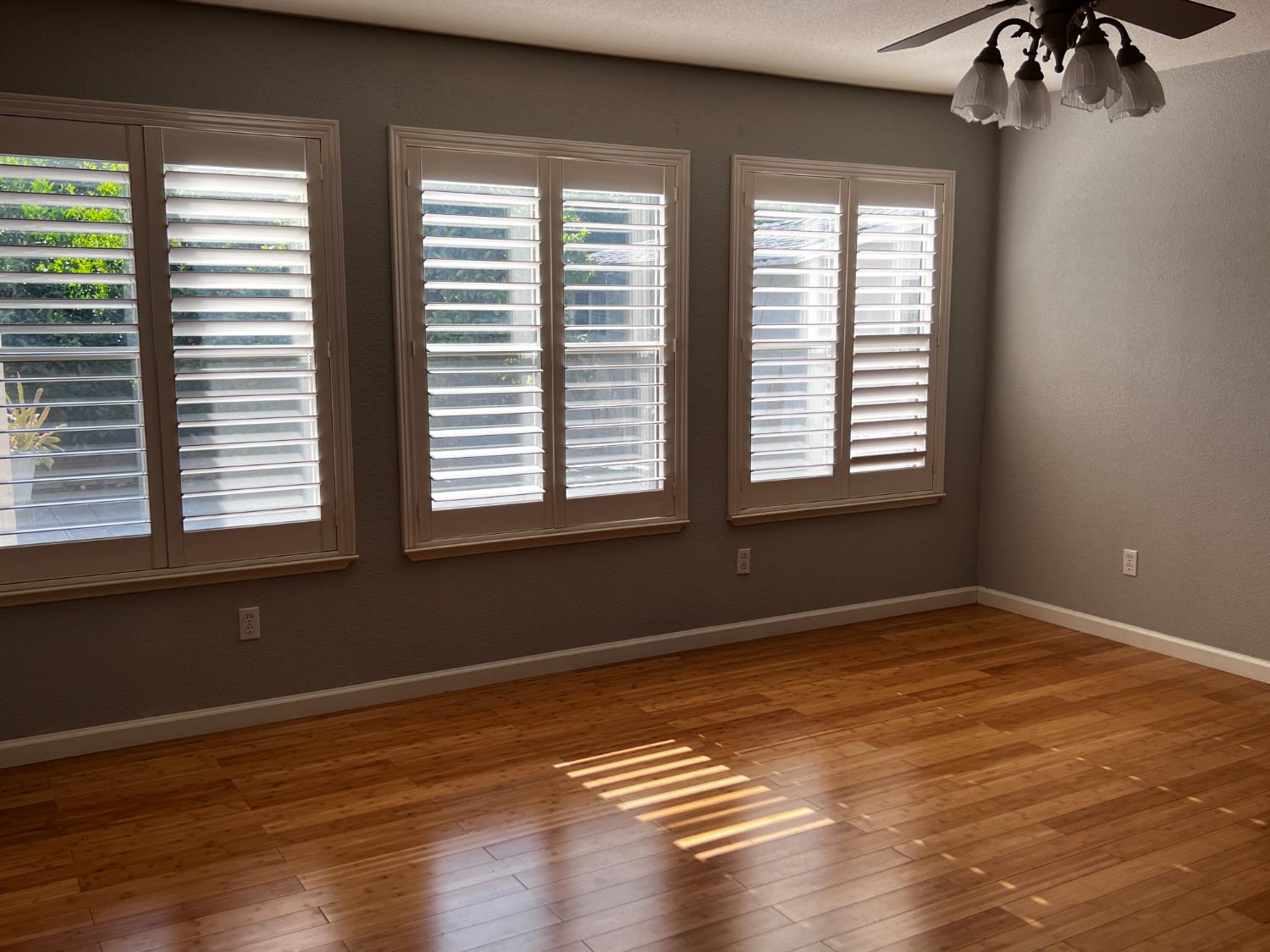 Detail Gallery Image 11 of 65 For 4309 Hazelnut Dr, Modesto,  CA 95356 - 5 Beds | 3 Baths