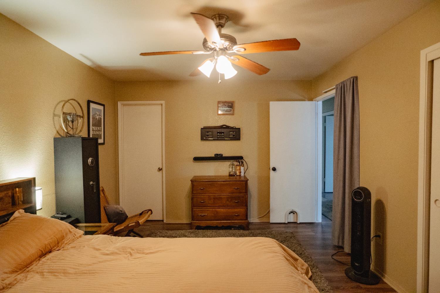 Detail Gallery Image 23 of 66 For 1070 E 23rd St, Merced,  CA 95340 - 3 Beds | 2 Baths