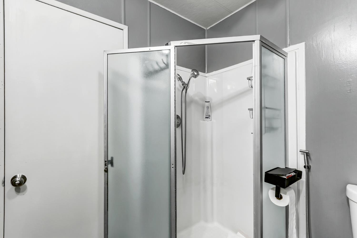 Detail Gallery Image 27 of 41 For 7005 Pleasure Ln, Sacramento,  CA 95823 - 3 Beds | 2 Baths