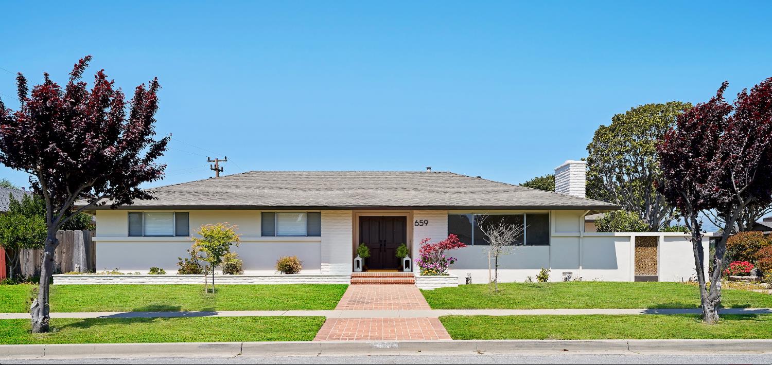 Detail Gallery Image 1 of 41 For 659 San Tomas Way, South Salinas,  CA 93901 - 3 Beds | 2 Baths