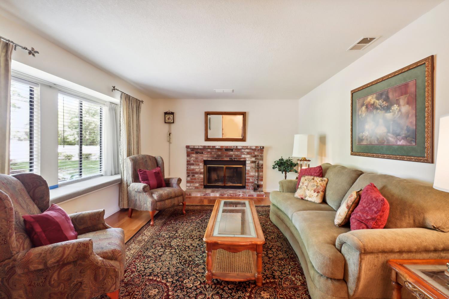 Detail Gallery Image 2 of 47 For 7846 Excelsior Ave, Orangevale,  CA 95662 - 3 Beds | 2 Baths
