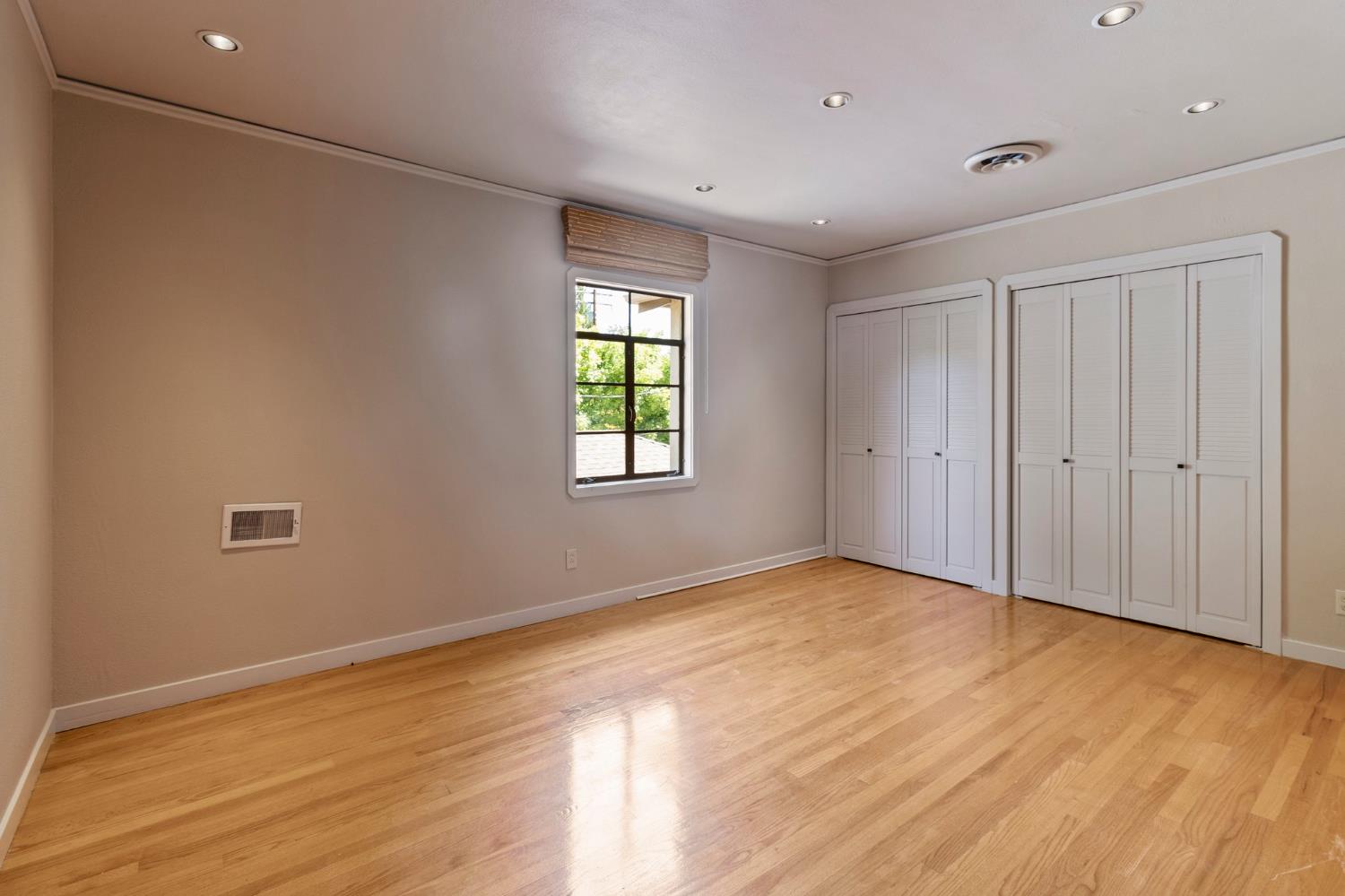 Detail Gallery Image 37 of 58 For 300 El Rio Ave, Modesto,  CA 95354 - 5 Beds | 3 Baths