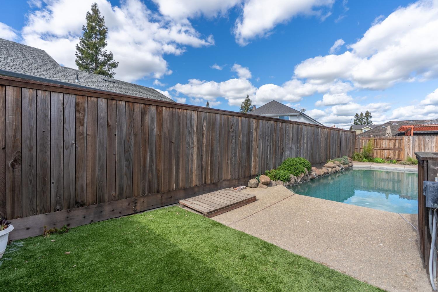 Detail Gallery Image 33 of 52 For 1047 Miwok Dr, Lodi,  CA 95240 - 3 Beds | 2 Baths