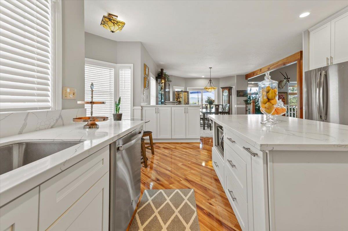 Detail Gallery Image 21 of 75 For 12064 Waxwing Ct, Penn Valley,  CA 95946 - 4 Beds | 3/1 Baths