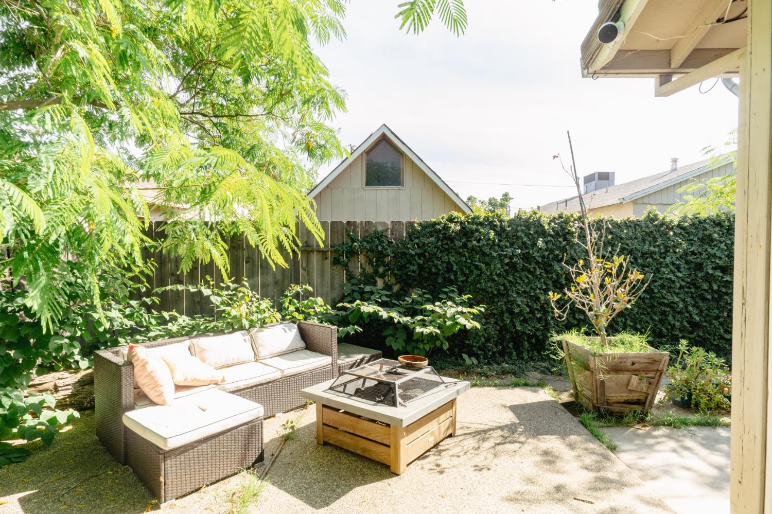 Detail Gallery Image 31 of 66 For 1070 E 23rd St, Merced,  CA 95340 - 3 Beds | 2 Baths