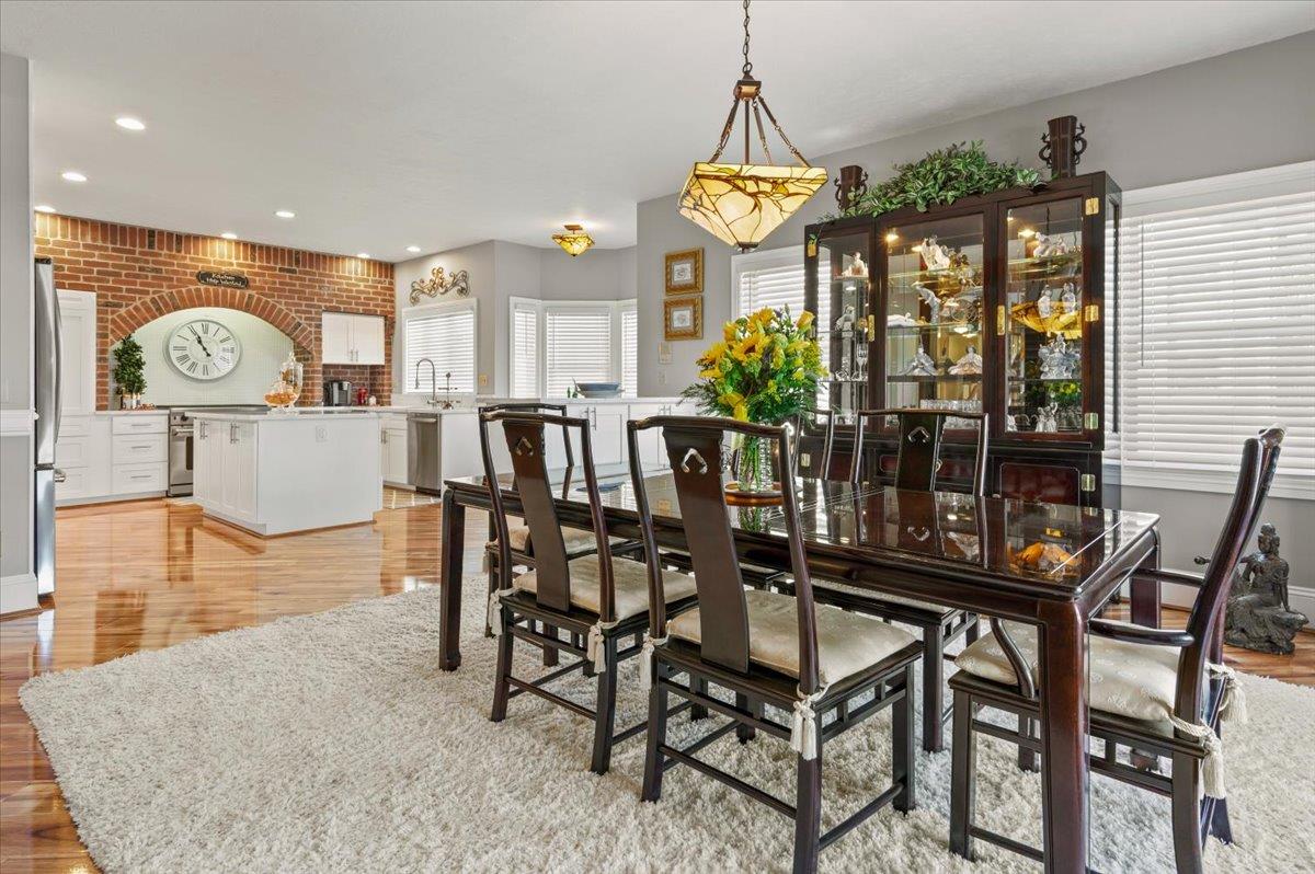 Detail Gallery Image 14 of 75 For 12064 Waxwing Ct, Penn Valley,  CA 95946 - 4 Beds | 3/1 Baths