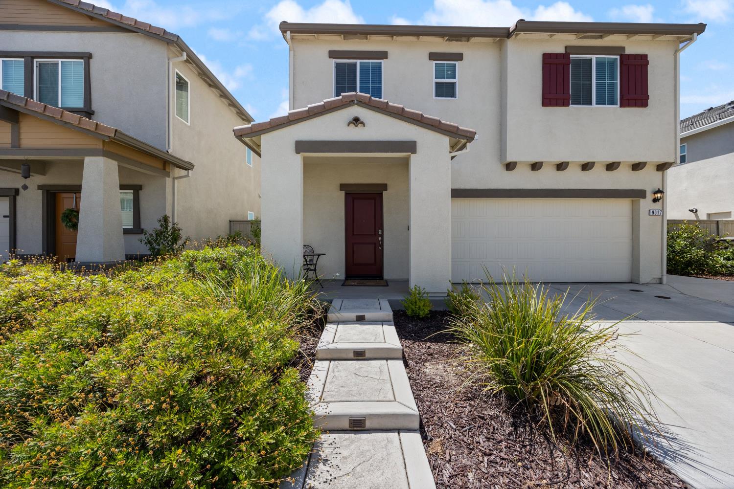Detail Gallery Image 3 of 25 For 9017 Farmstead Cir, Roseville,  CA 95747 - 4 Beds | 2/1 Baths