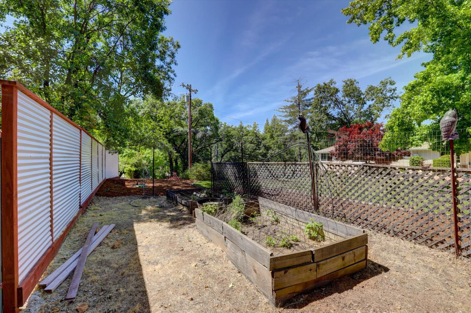 Detail Gallery Image 75 of 88 For 2500 N Lakewood Dr, Meadow Vista,  CA 95722 - 3 Beds | 2/1 Baths