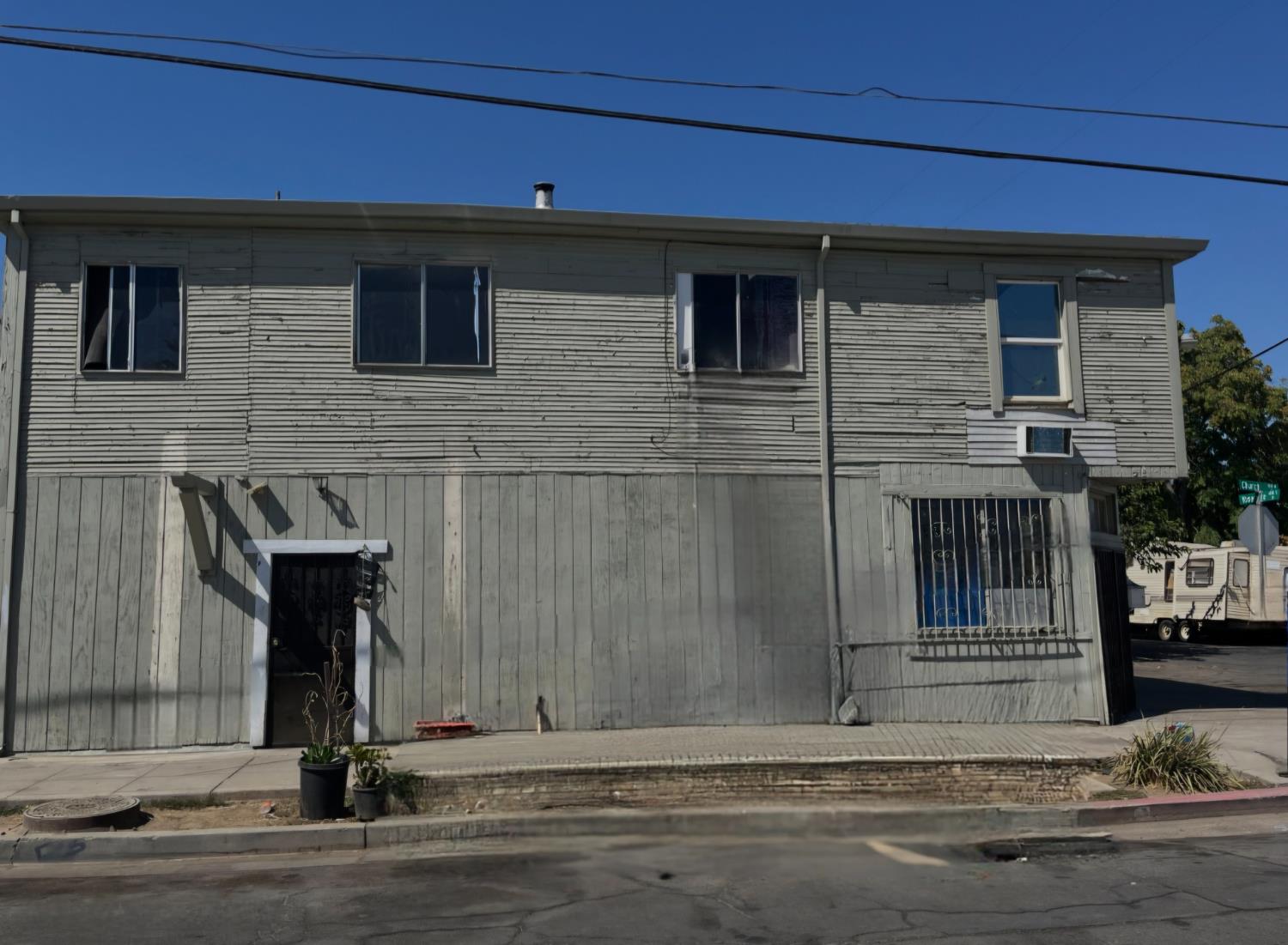 Detail Gallery Image 17 of 23 For 901 W Church St, Stockton,  CA 95203 - – Beds | – Baths