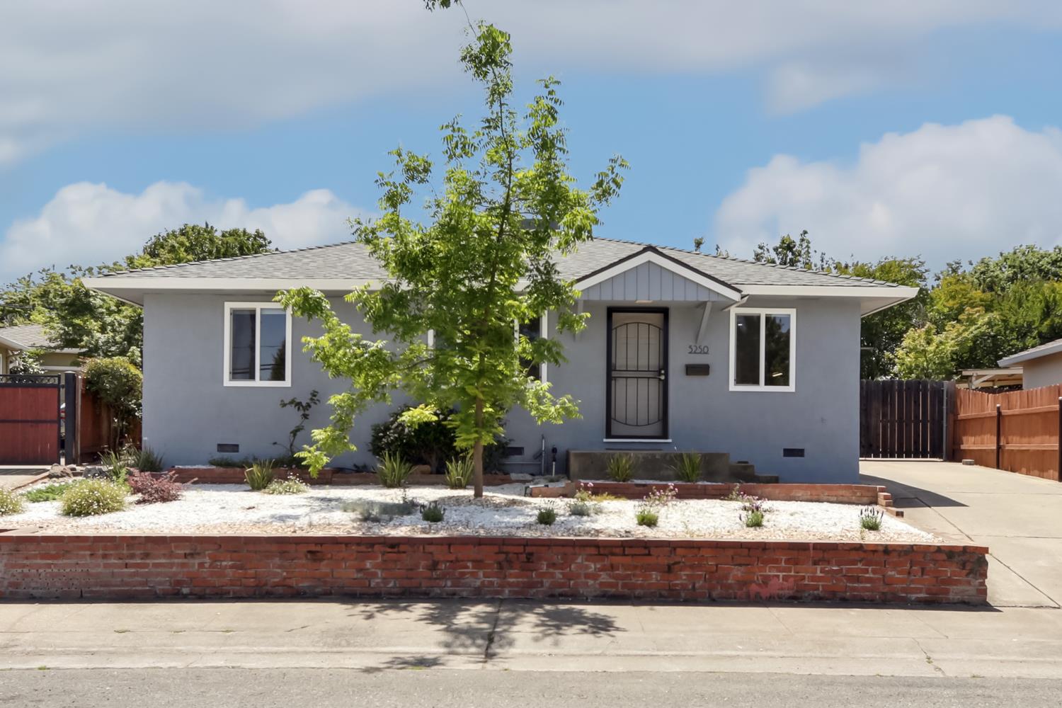 Detail Gallery Image 51 of 59 For 5250 71st St, Sacramento,  CA 95820 - 3 Beds | 1 Baths