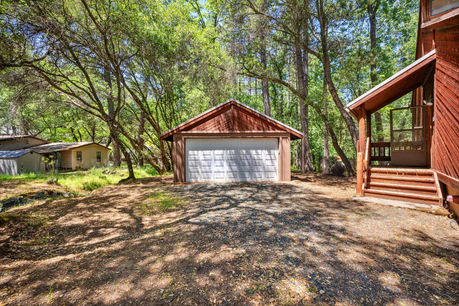 Detail Gallery Image 3 of 38 For 17836 Oriole Ct, Penn Valley,  CA 95946 - 2 Beds | 2 Baths