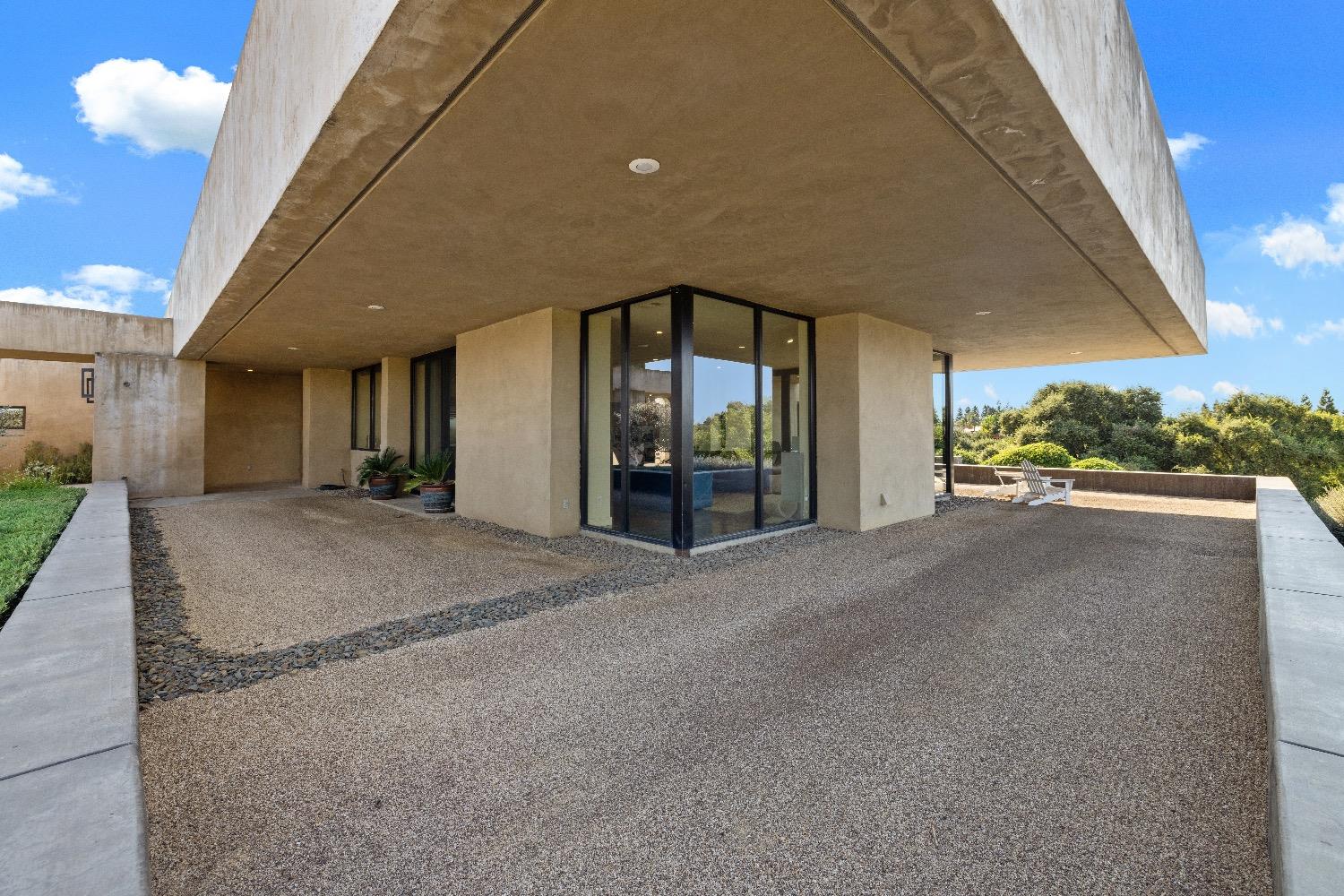 Detail Gallery Image 10 of 64 For 10715 Amerine Ln, Oakdale,  CA 95361 - 2 Beds | 2/1 Baths