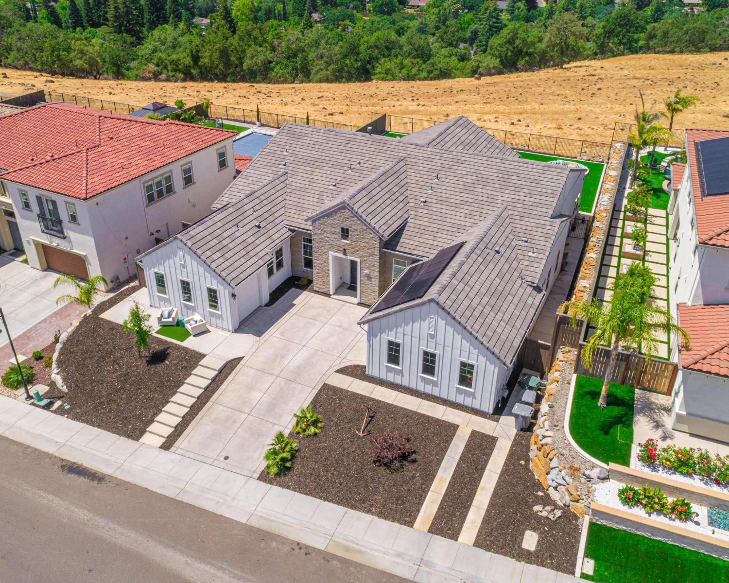 Detail Gallery Image 75 of 81 For 4009 Whitney Vista Ln, Rocklin,  CA 95677 - 4 Beds | 4/1 Baths