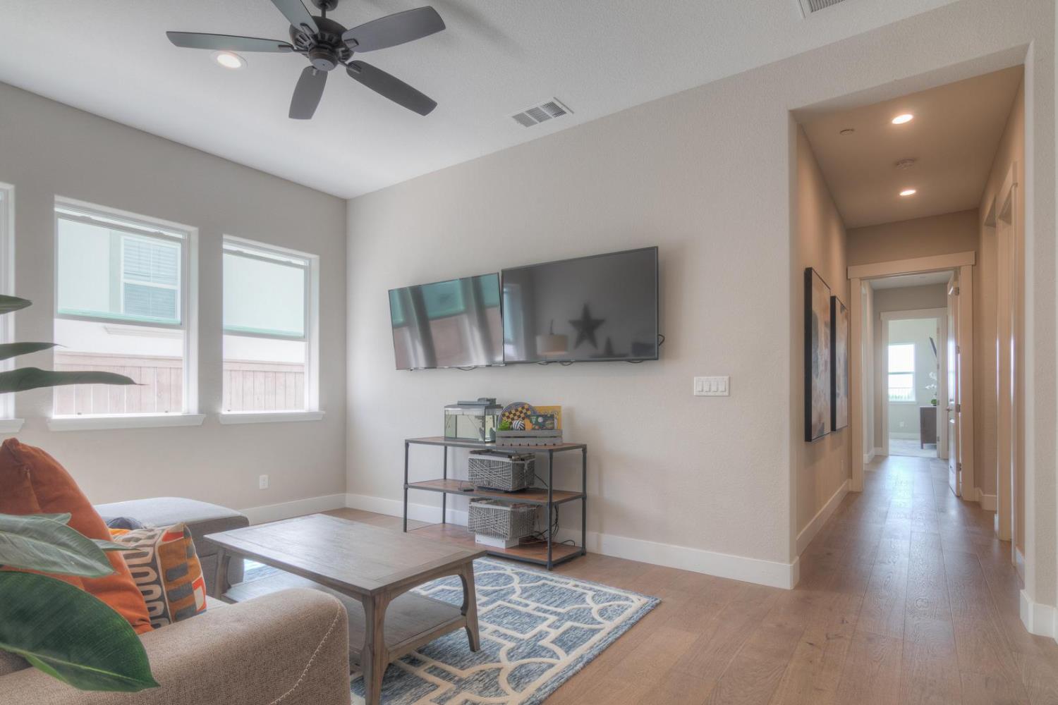 Detail Gallery Image 35 of 81 For 4009 Whitney Vista Ln, Rocklin,  CA 95677 - 4 Beds | 4/1 Baths