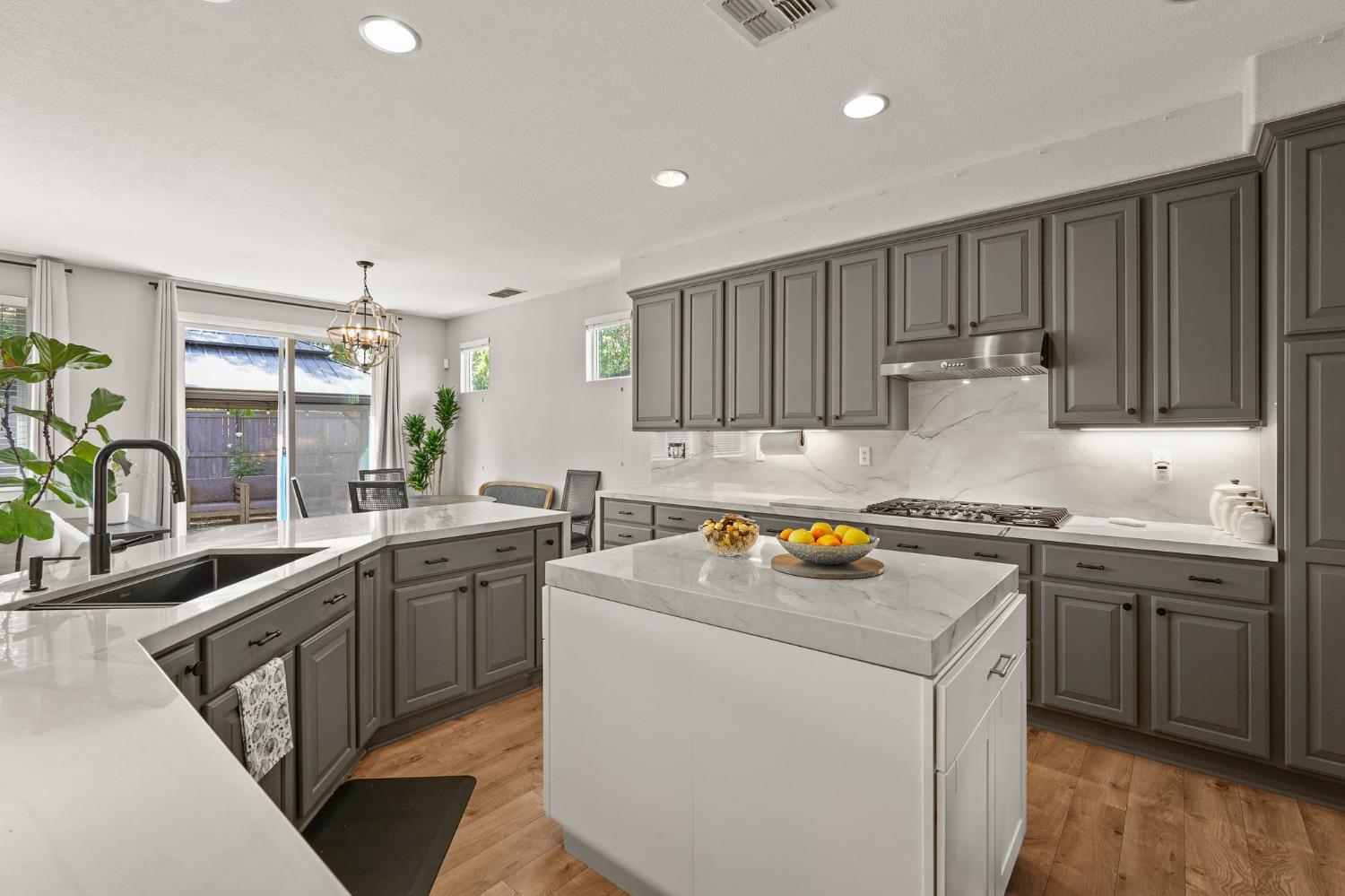 Tulip Park Way, Rancho Cordova, California image 13