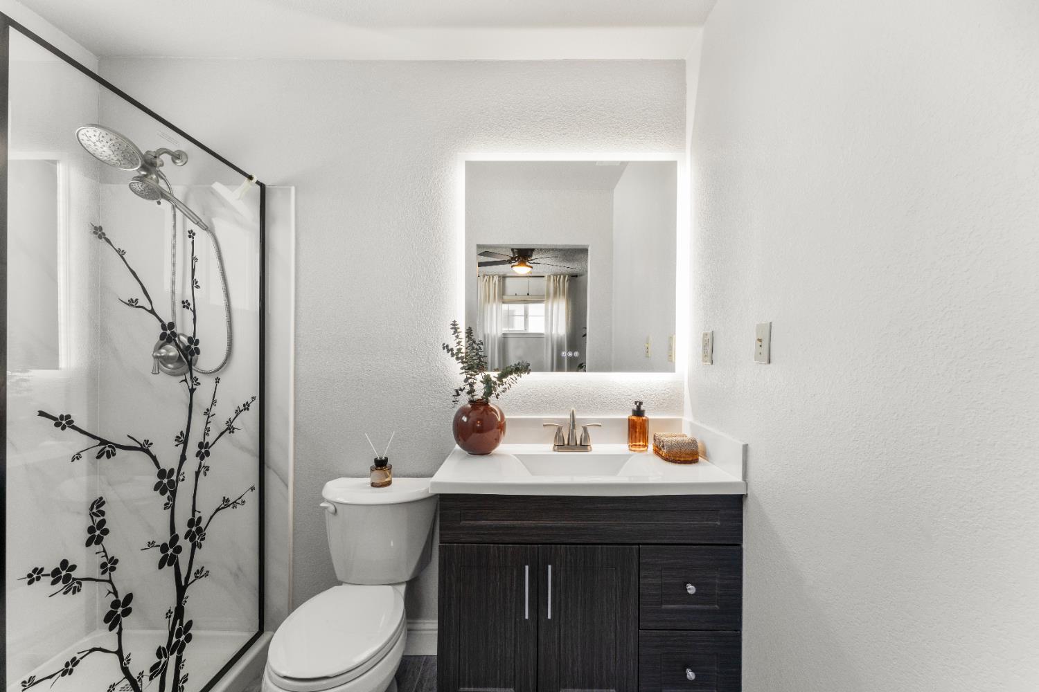 Detail Gallery Image 14 of 63 For 7242 22nd St, Rio Linda,  CA 95673 - 3 Beds | 2 Baths