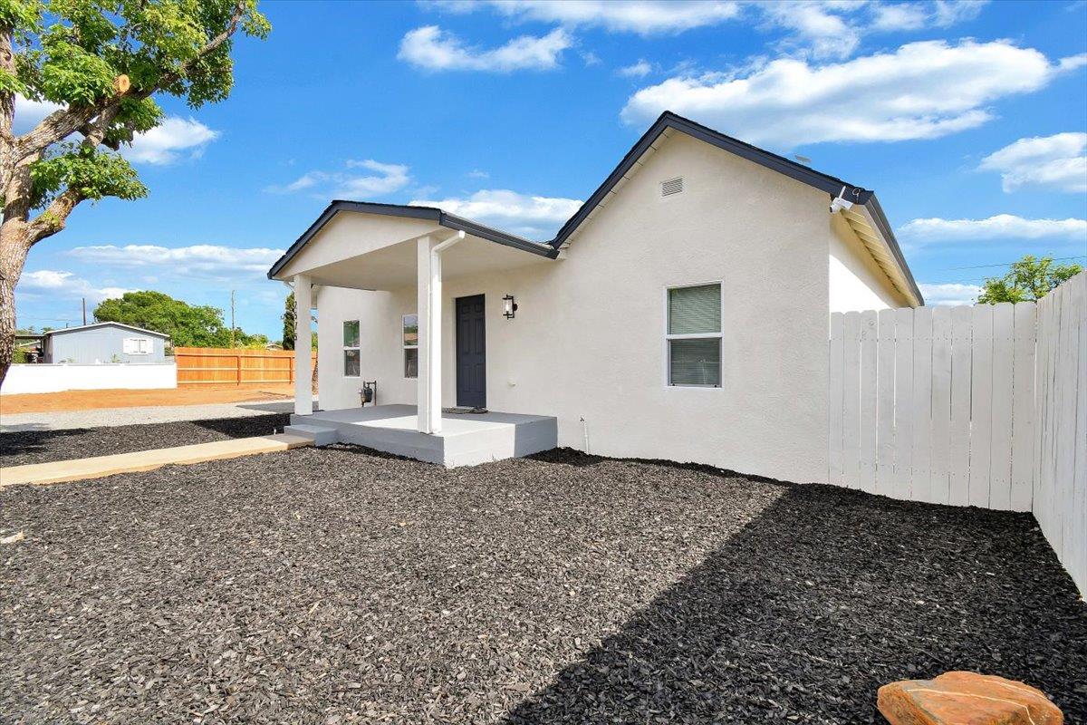 Detail Gallery Image 1 of 41 For 2575 a St, Oroville,  CA 95966 - 3 Beds | 1/2 Baths