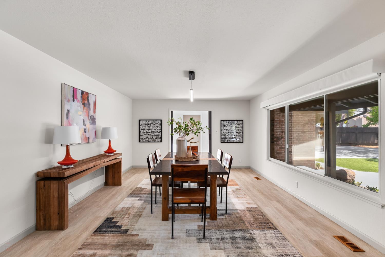 Detail Gallery Image 15 of 97 For 3221 Country Club Blvd, Stockton,  CA 95204 - 4 Beds | 3/1 Baths