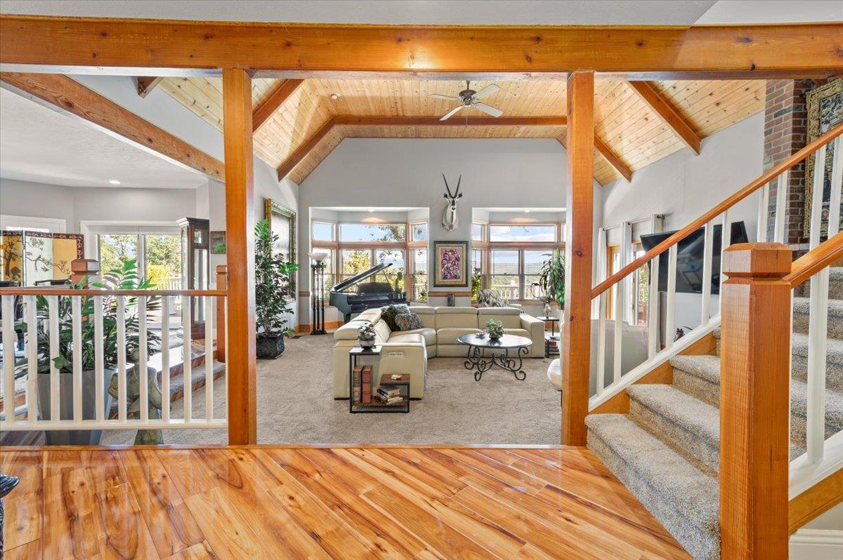 Detail Gallery Image 3 of 75 For 12064 Waxwing Ct, Penn Valley,  CA 95946 - 4 Beds | 3/1 Baths