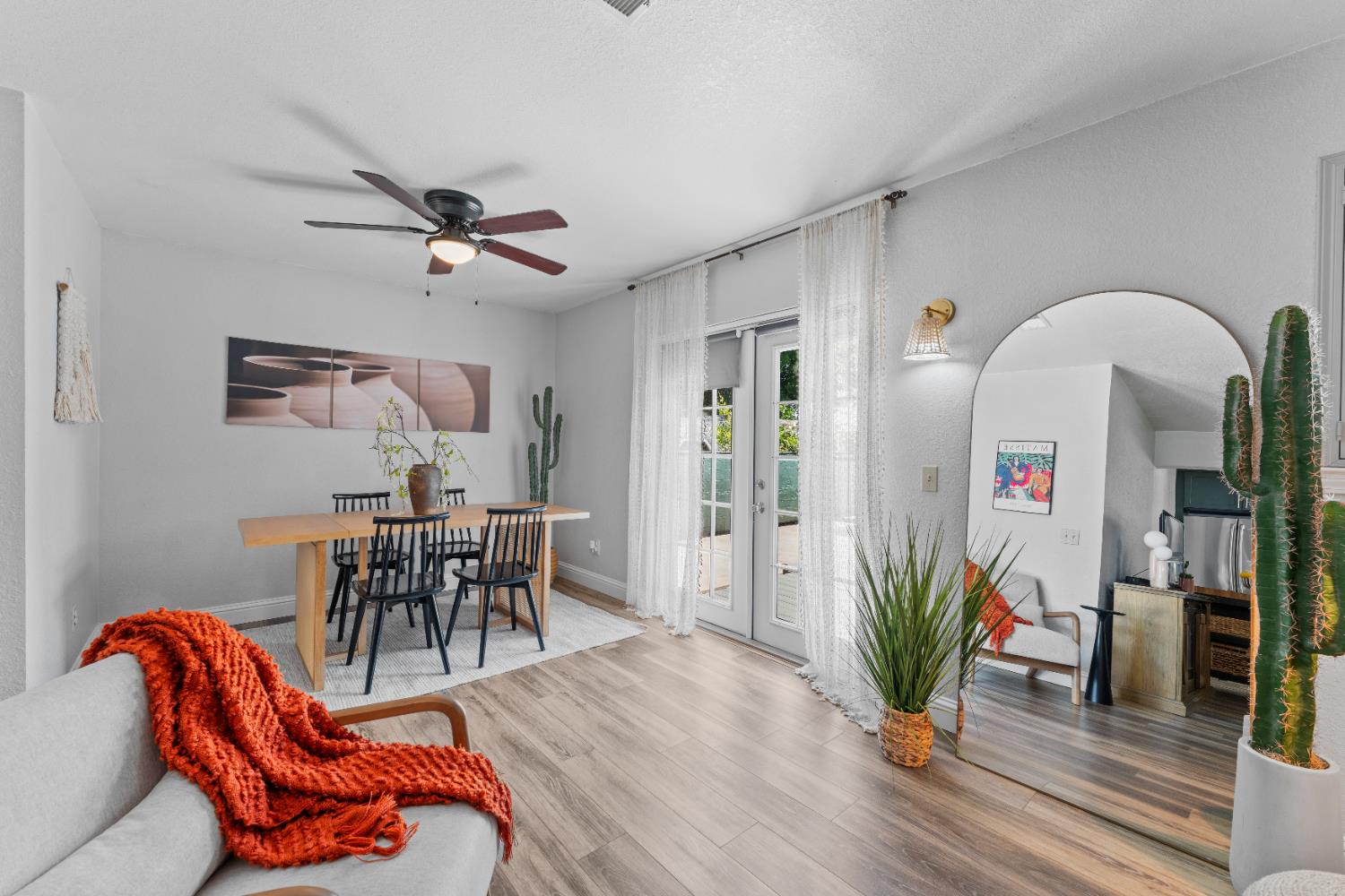 Detail Gallery Image 1 of 63 For 7242 22nd St, Rio Linda,  CA 95673 - 3 Beds | 2 Baths