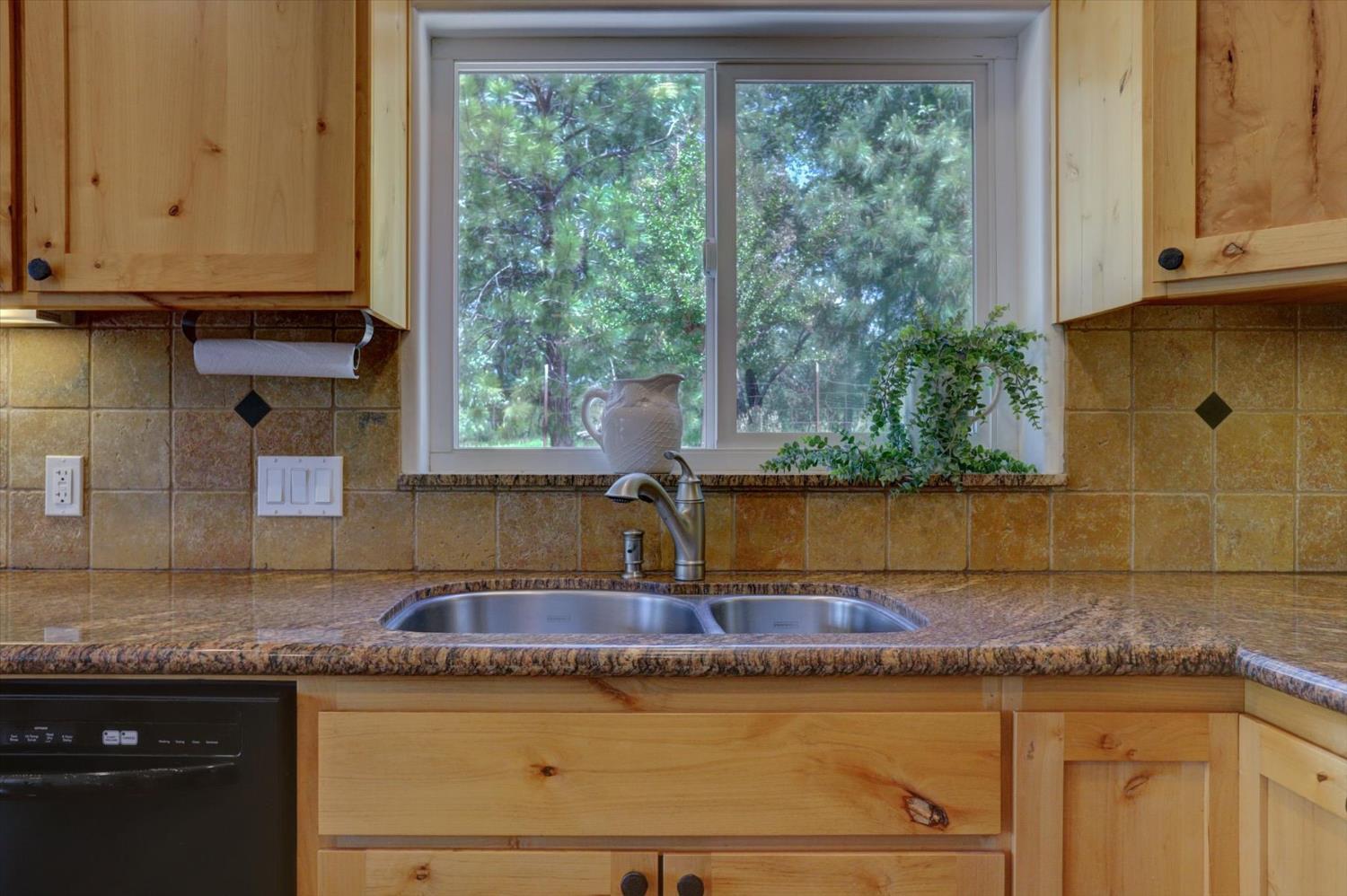 Detail Gallery Image 24 of 88 For 2500 N Lakewood Dr, Meadow Vista,  CA 95722 - 3 Beds | 2/1 Baths