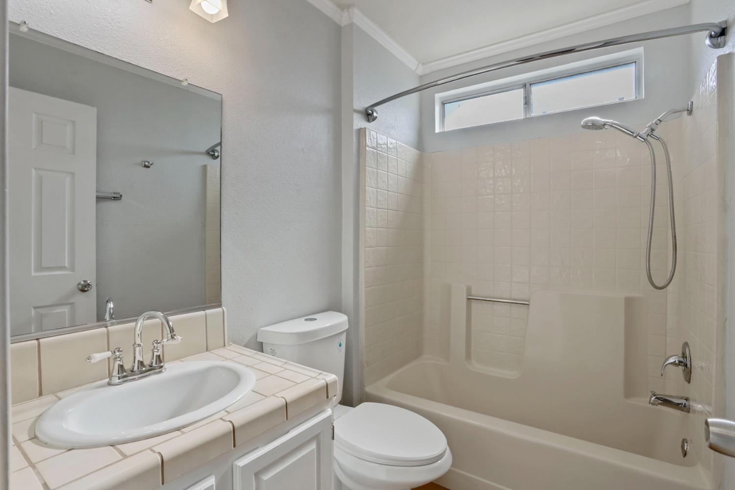Detail Gallery Image 26 of 37 For 861 E Hawkeye Ave, Turlock,  CA 95380 - 3 Beds | 2/1 Baths
