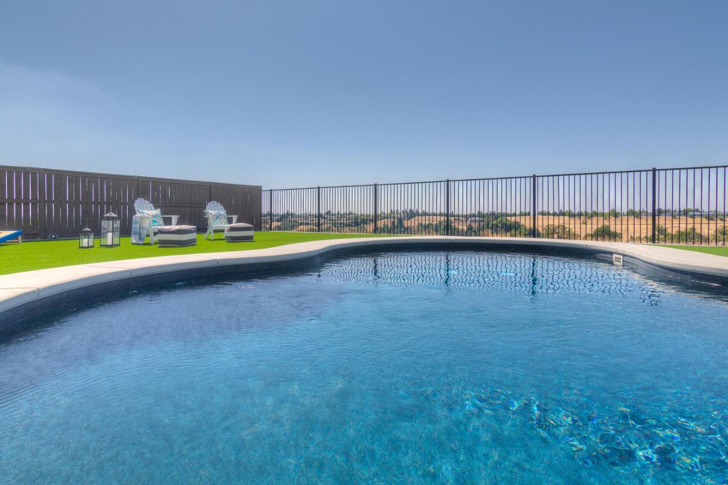 Detail Gallery Image 54 of 81 For 4009 Whitney Vista Ln, Rocklin,  CA 95677 - 4 Beds | 4/1 Baths