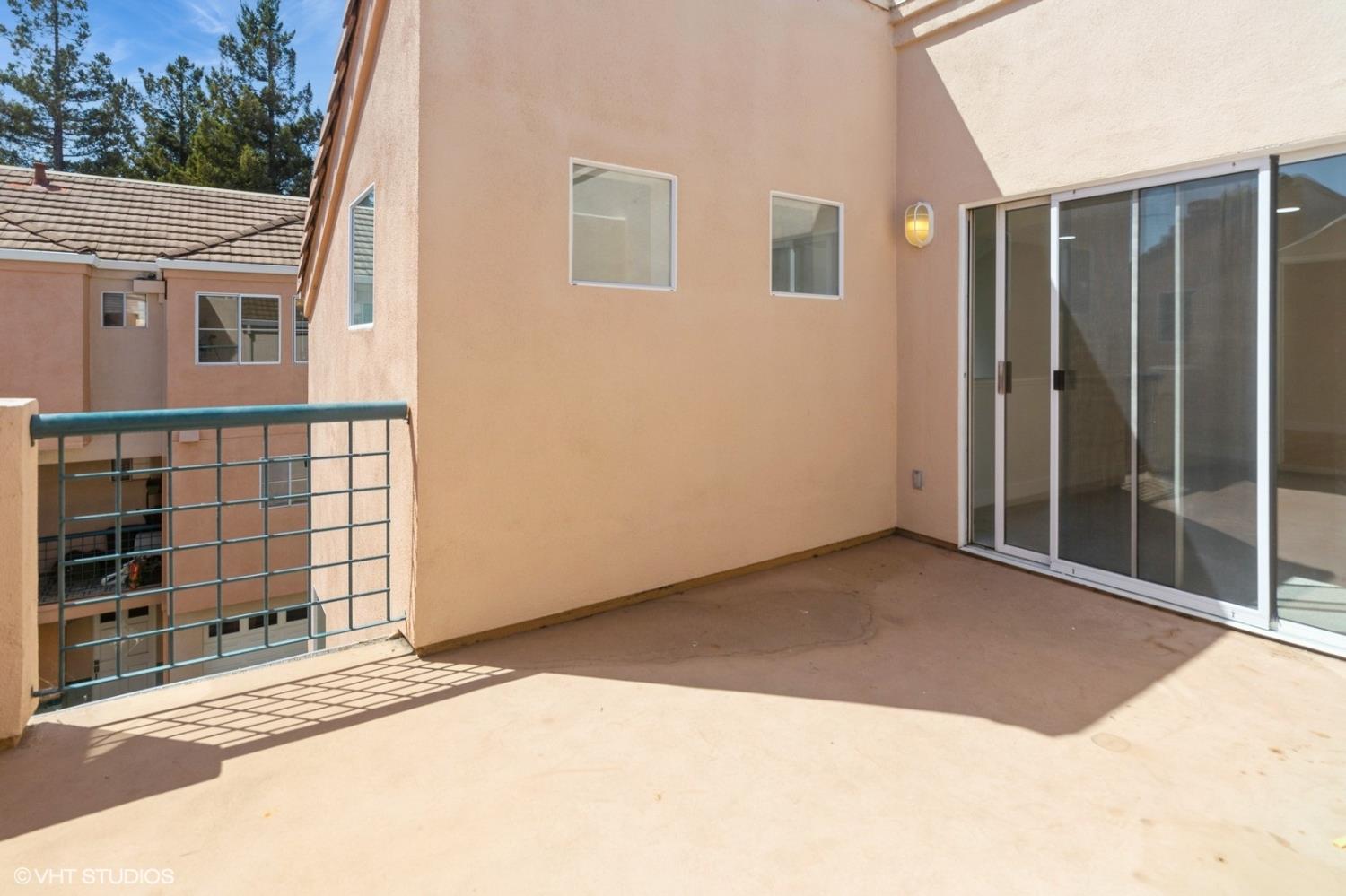 Detail Gallery Image 19 of 48 For 987 Asilomar Ter #2,  Sunnyvale,  CA 94086 - 2 Beds | 2/1 Baths