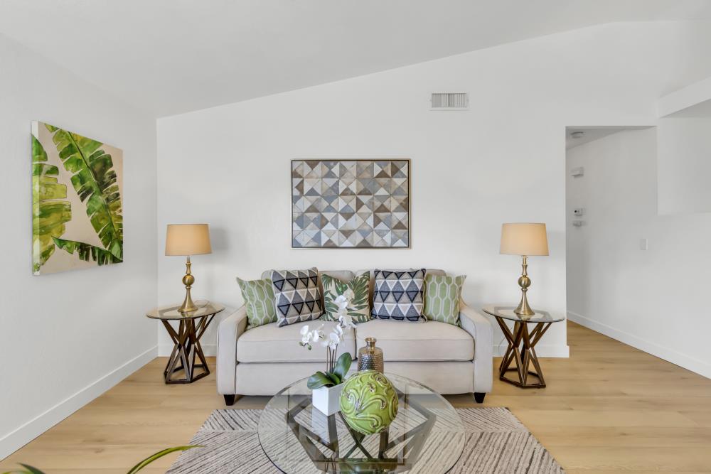 Detail Gallery Image 12 of 75 For 5984 Sawyer Cir, Sacramento,  CA 95823 - 3 Beds | 2 Baths