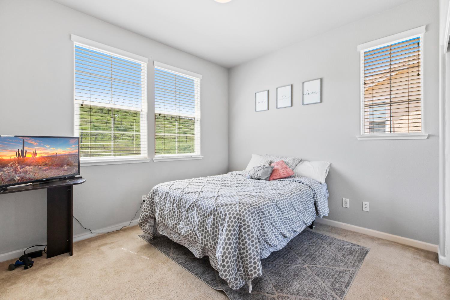 Detail Gallery Image 23 of 32 For 9477 California Oak Cir, Patterson,  CA 95363 - 4 Beds | 3/1 Baths