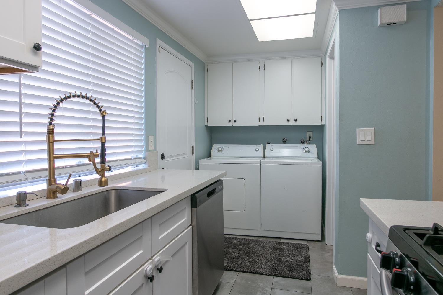 Photo #6: 225064709 Listing: Photo #6