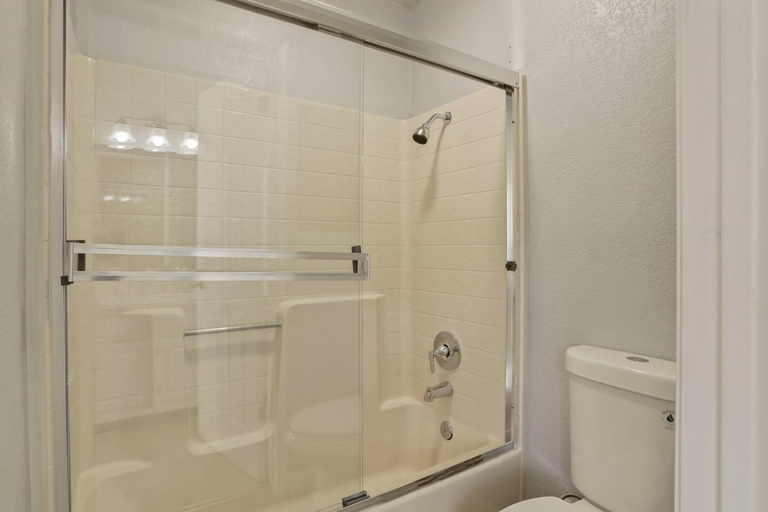Detail Gallery Image 22 of 37 For 861 E Hawkeye Ave, Turlock,  CA 95380 - 3 Beds | 2/1 Baths