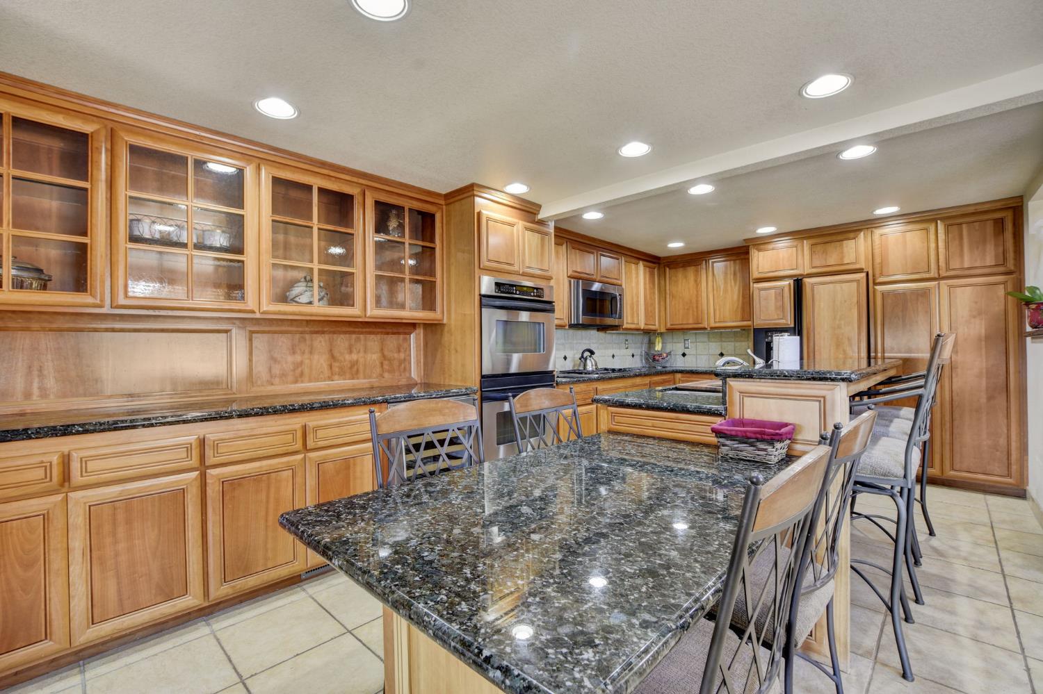 Detail Gallery Image 13 of 35 For 6165 Viewridge Dr, Auburn,  CA 95602 - 3 Beds | 2 Baths