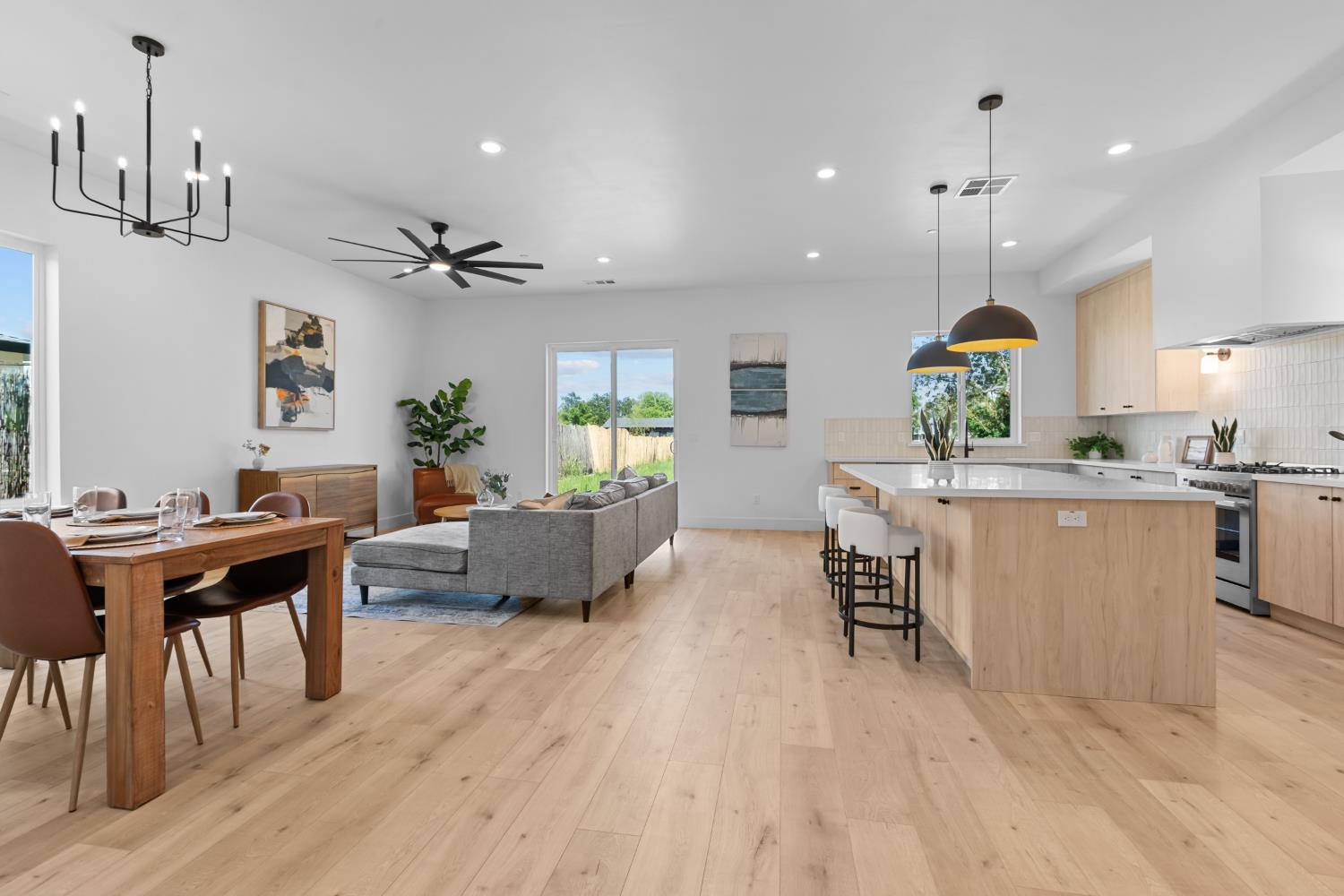 Detail Gallery Image 6 of 54 For 7744 Elmont Ave, Elverta,  CA 95626 - 4 Beds | 3 Baths