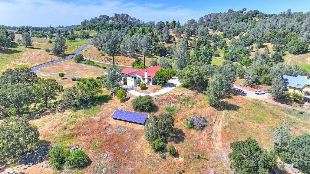 Detail Gallery Image 7 of 93 For 3561 Ahwahnee Way, Cool,  CA 95614 - 4 Beds | 3 Baths