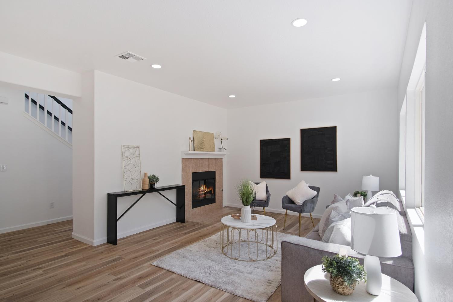 Detail Gallery Image 6 of 19 For 4135 Keepsake Ct, Tracy,  CA 95377 - 3 Beds | 2/1 Baths