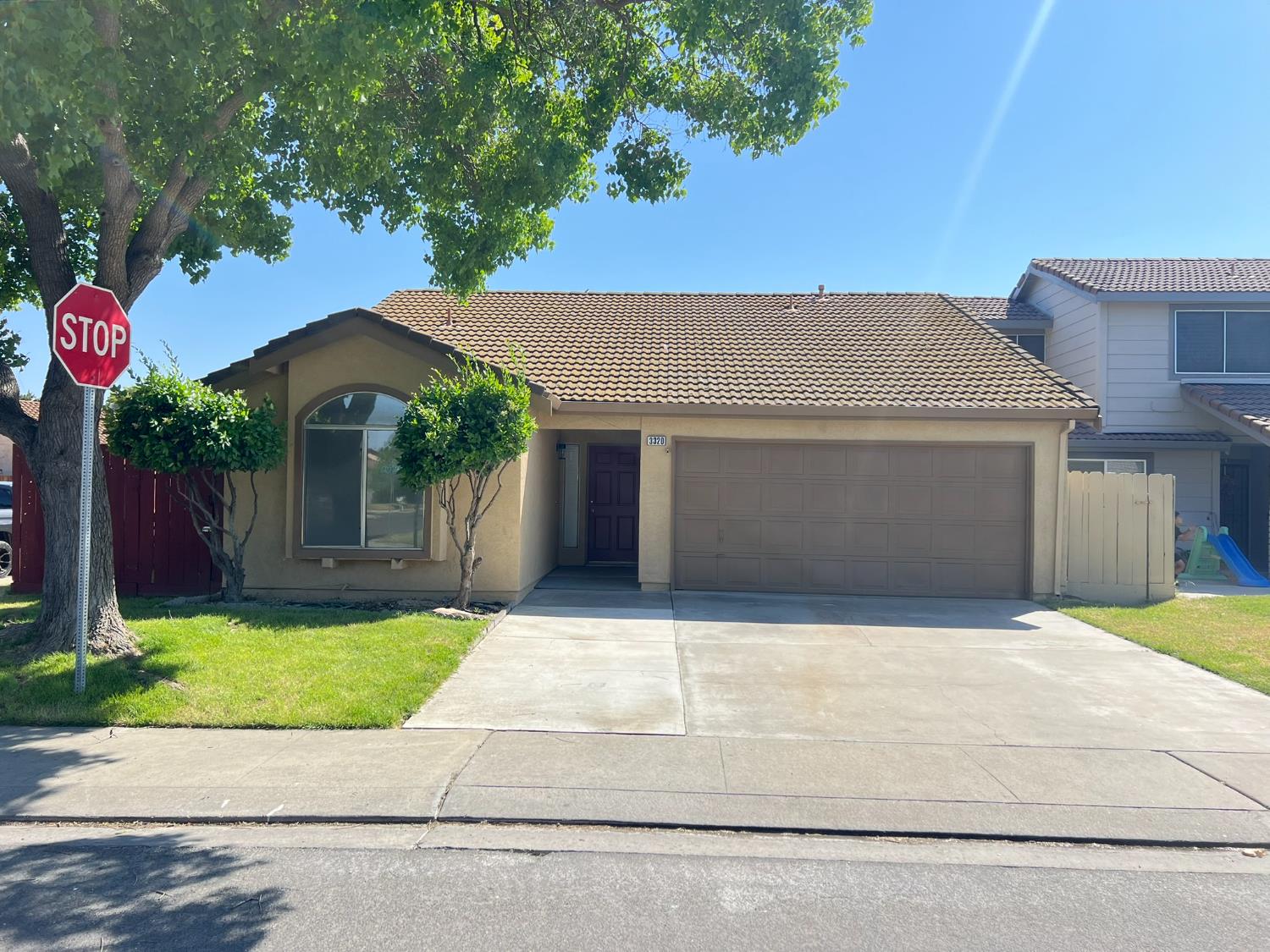 Detail Gallery Image 1 of 28 For 3320 Waynesboro Ct, Ceres,  CA 95307 - 3 Beds | 2 Baths