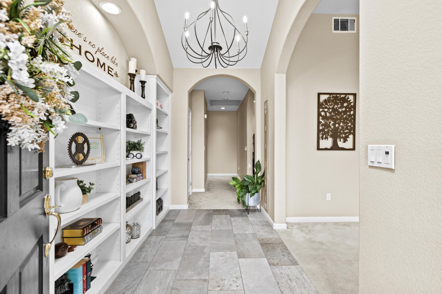 Detail Gallery Image 5 of 72 For 9180 Quail Cove Dr, Elk Grove,  CA 95624 - 5 Beds | 2/1 Baths