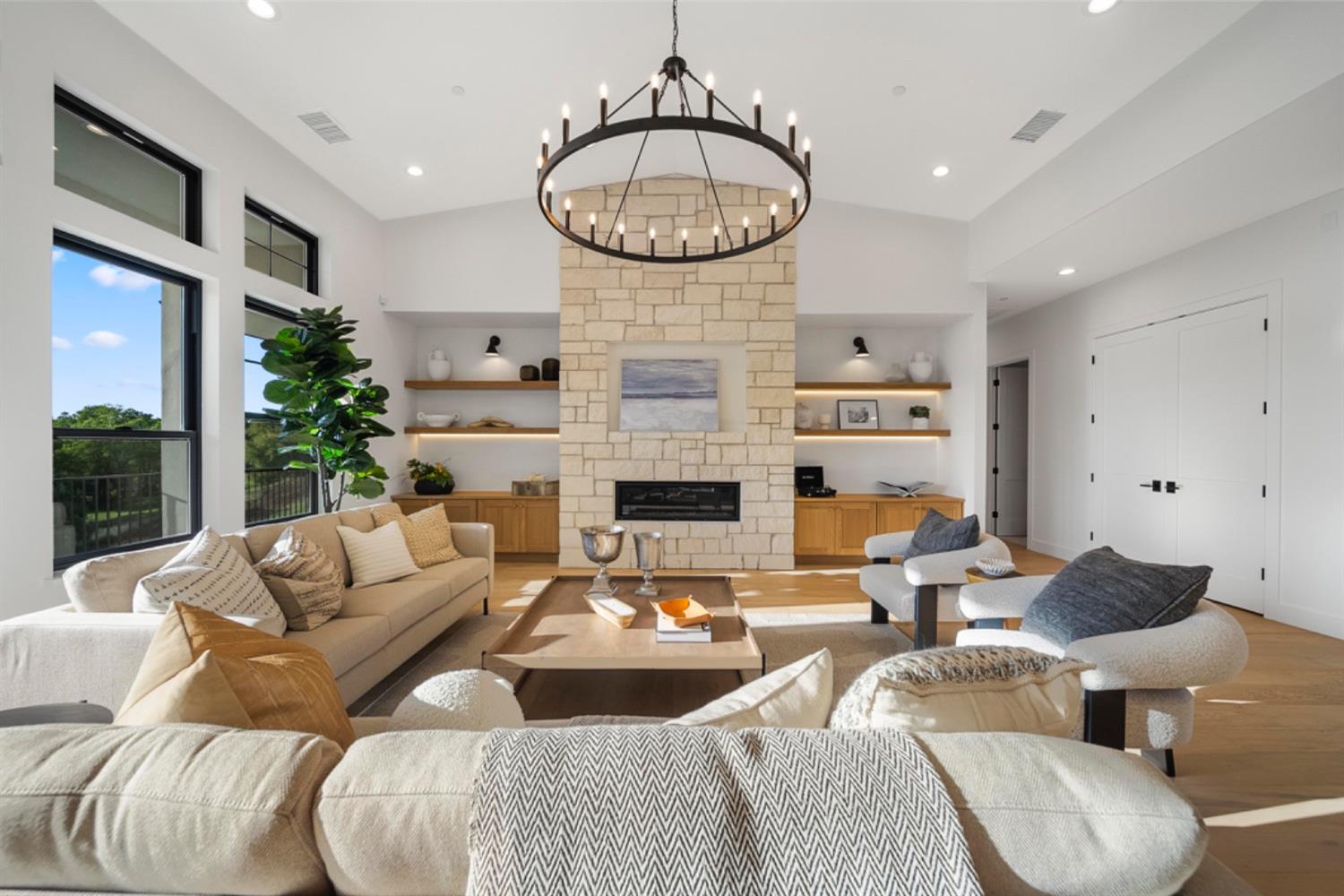 Detail Gallery Image 9 of 31 For 23846 Ironwood Ct, Auburn,  CA 95602 - 4 Beds | 3 Baths