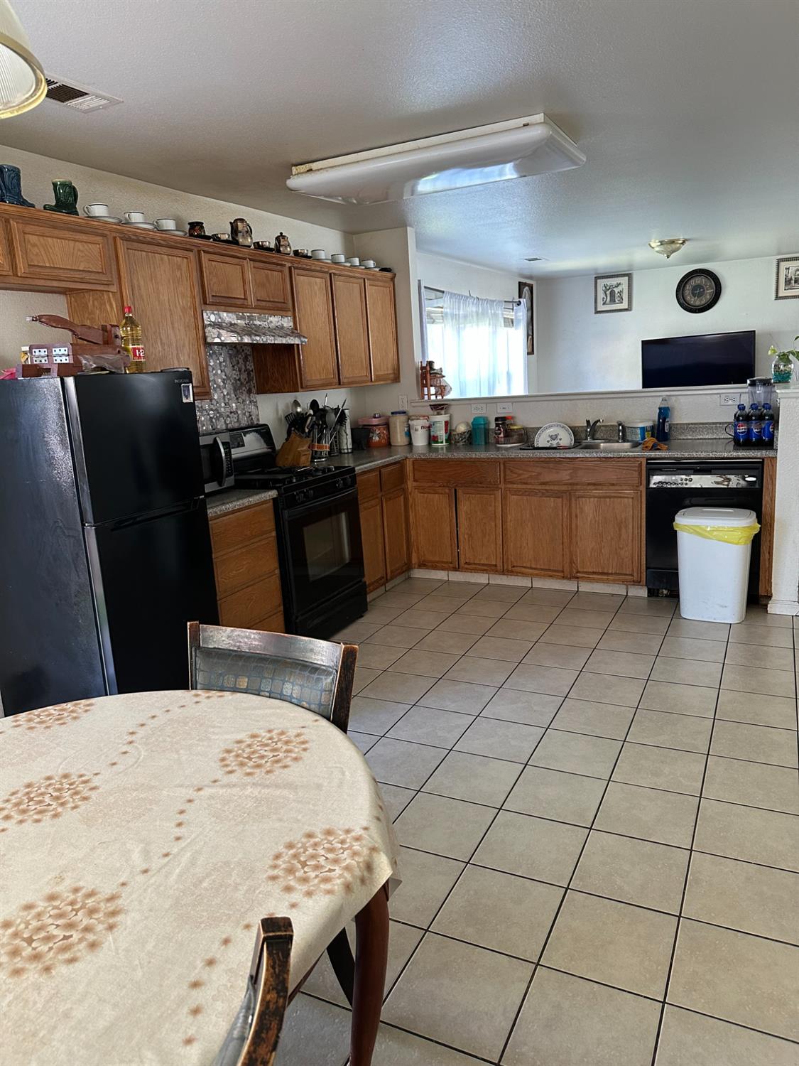 Detail Gallery Image 14 of 45 For 336 Pyramid Ave, Merced,  CA 95341 - 4 Beds | 2/1 Baths