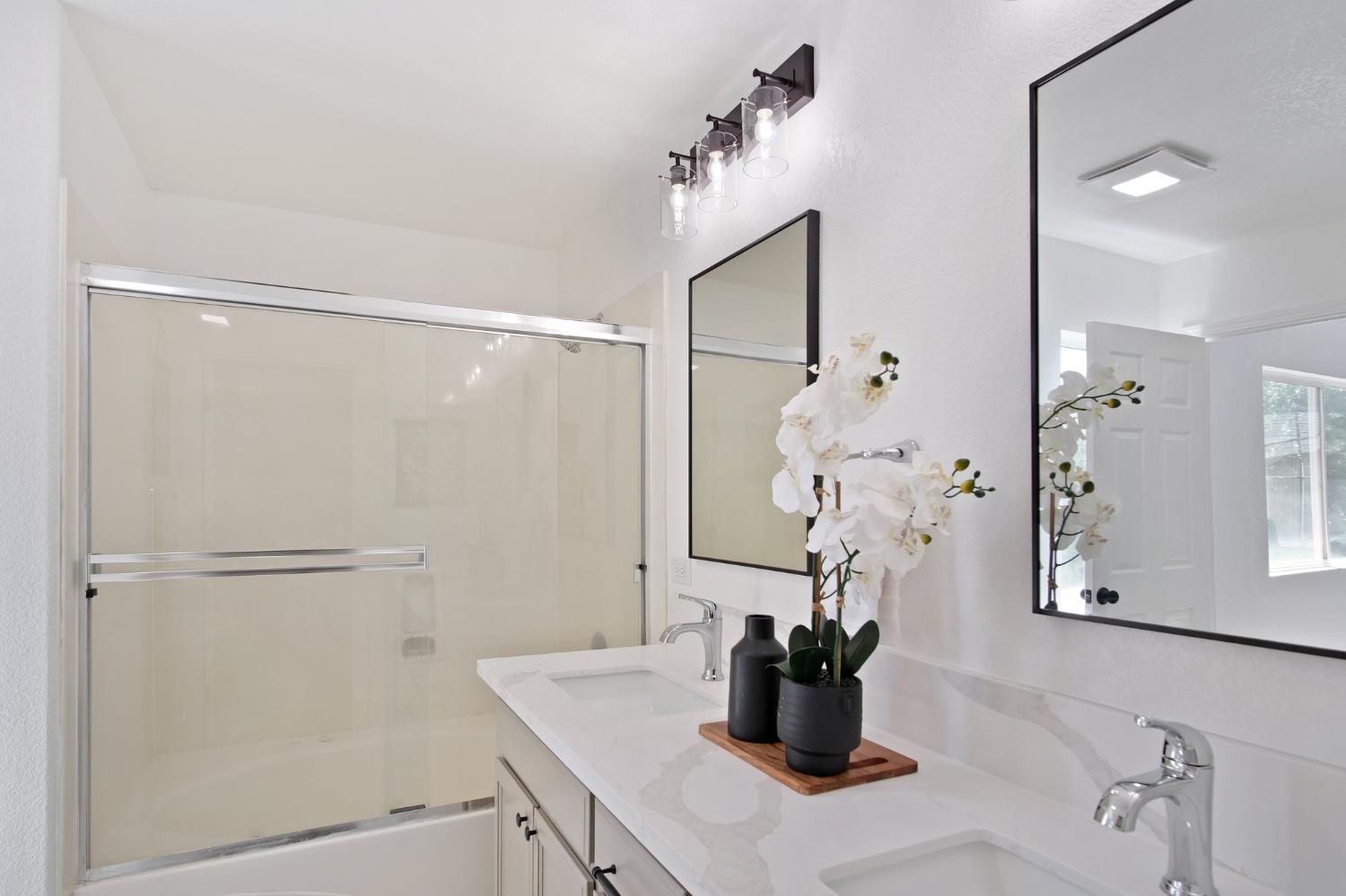 Detail Gallery Image 10 of 19 For 4135 Keepsake Ct, Tracy,  CA 95377 - 3 Beds | 2/1 Baths