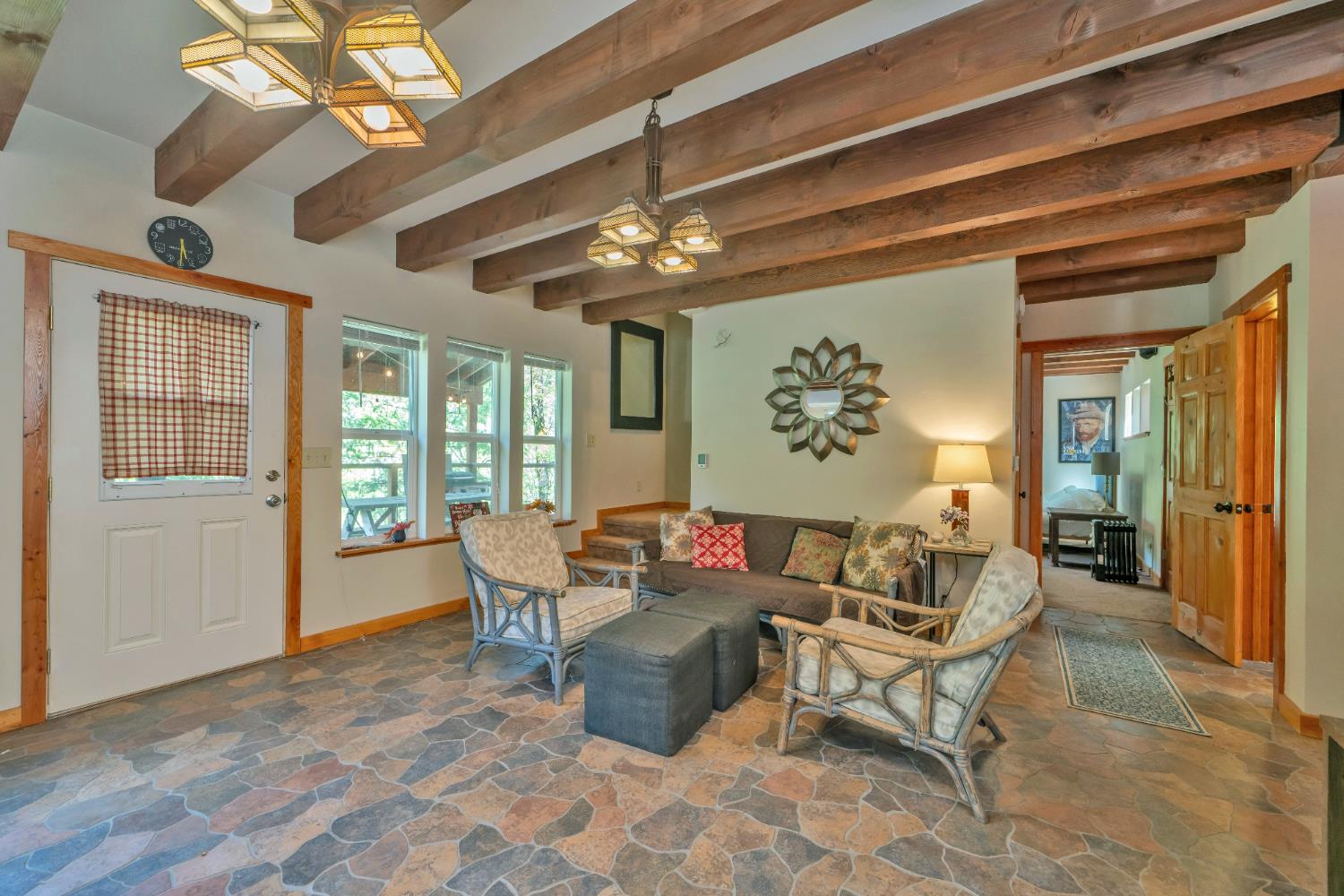 Detail Gallery Image 4 of 67 For 10870 Riverton Ln, Pollock Pines,  CA 95726 - 4 Beds | 2 Baths